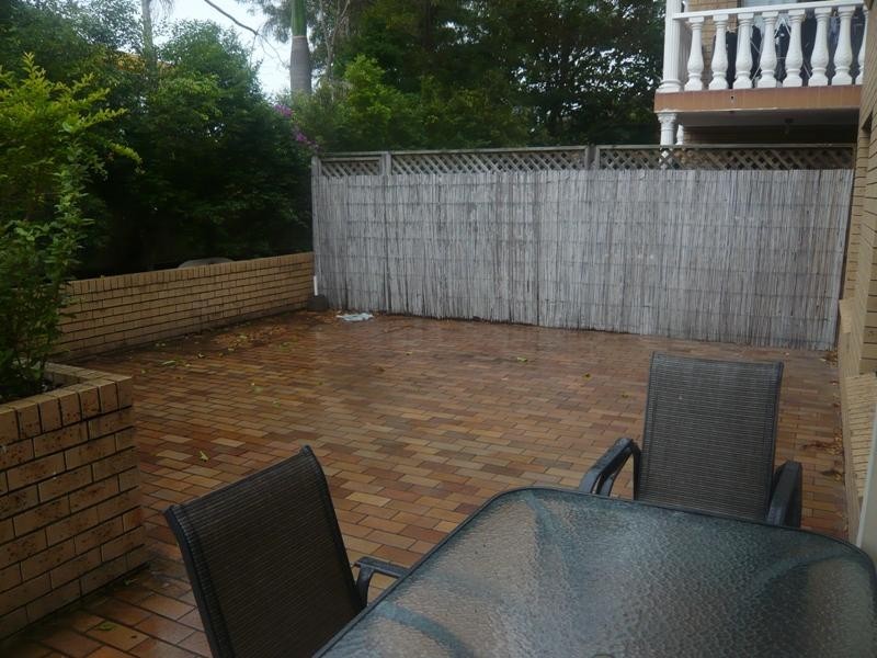 1/6 Genoa Street, Surfers Paradise QLD 4217