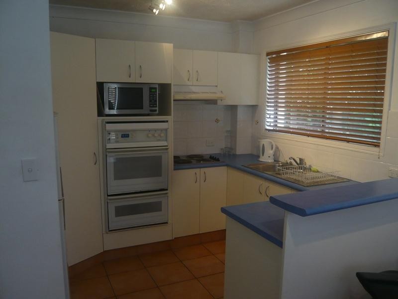 1/6 Genoa Street, Surfers Paradise QLD 4217