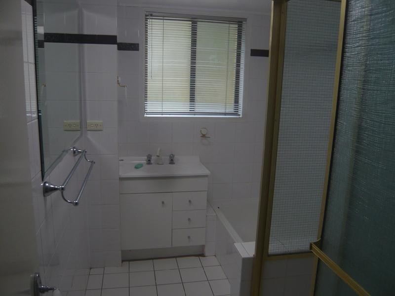 1/6 Genoa Street, Surfers Paradise QLD 4217