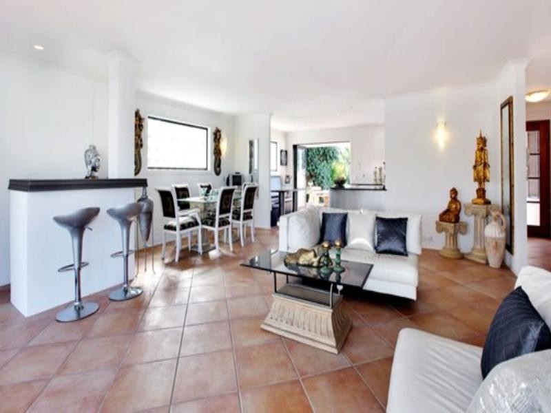 22 Kurrawa Avenue, Mermaid Waters QLD 4218