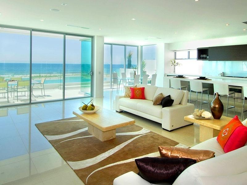 2/161 Hedges Avenue, Mermaid Beach QLD 4218