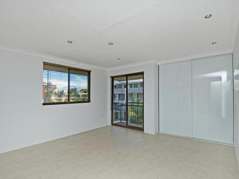 8 Sausalito Bay’, 14 First Avenue, Broadbeach QLD 4218