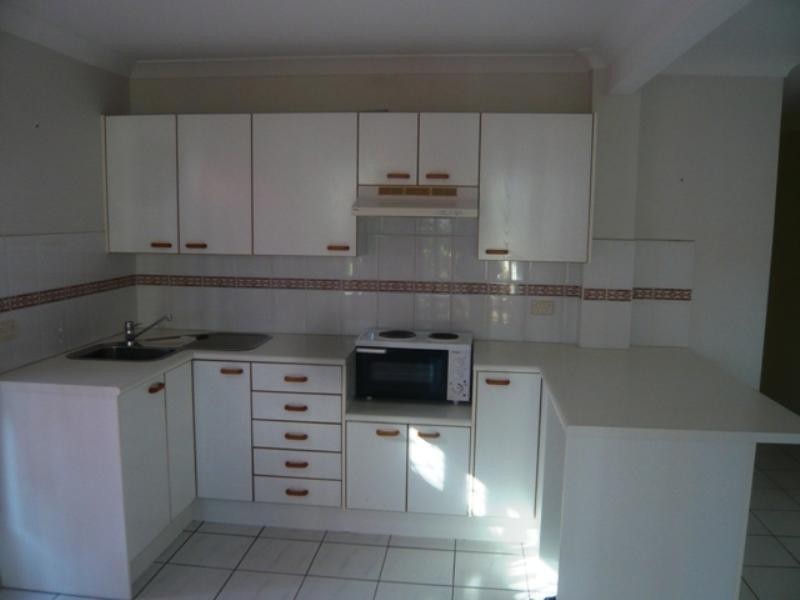 32 Petrel Avenue, Mermaid Beach QLD 4218