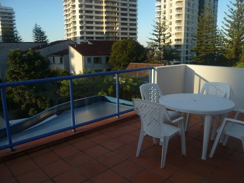 14/199 Surf Parade, Broadbeach QLD 4218
