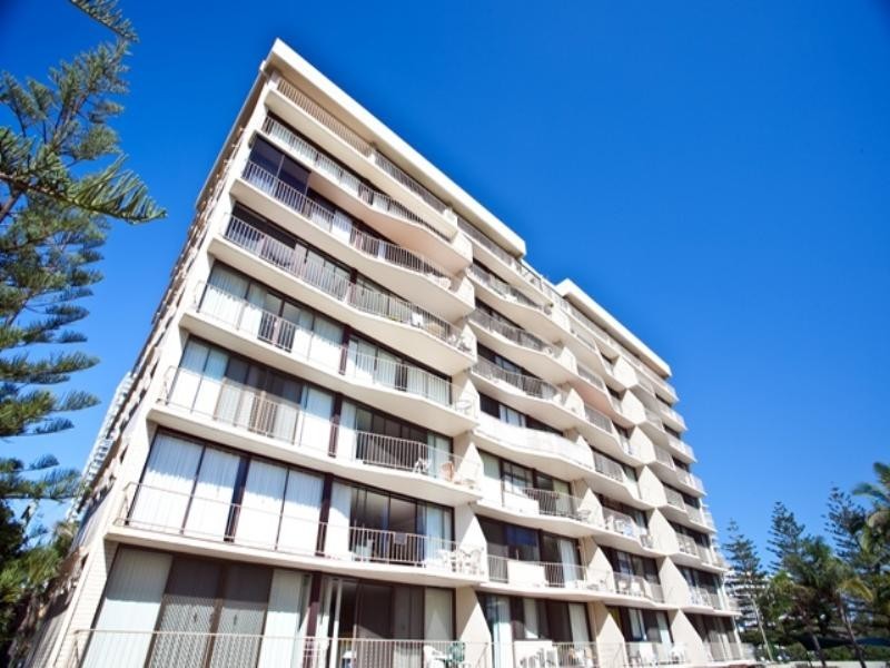 22 ‘Queensleigh’, 5 Queensland Avenue, Broadbeach QLD 4218
