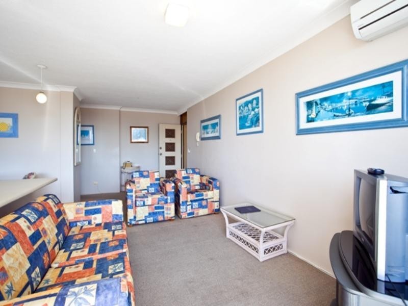 22 ‘Queensleigh’, 5 Queensland Avenue, Broadbeach QLD 4218