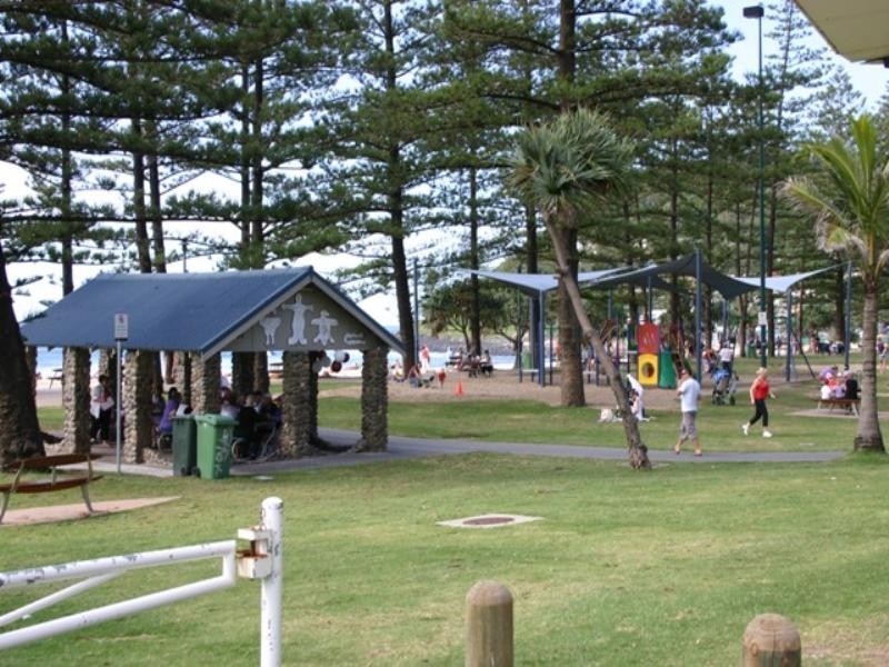 11 Encamp Street, Reedy Creek QLD 4227