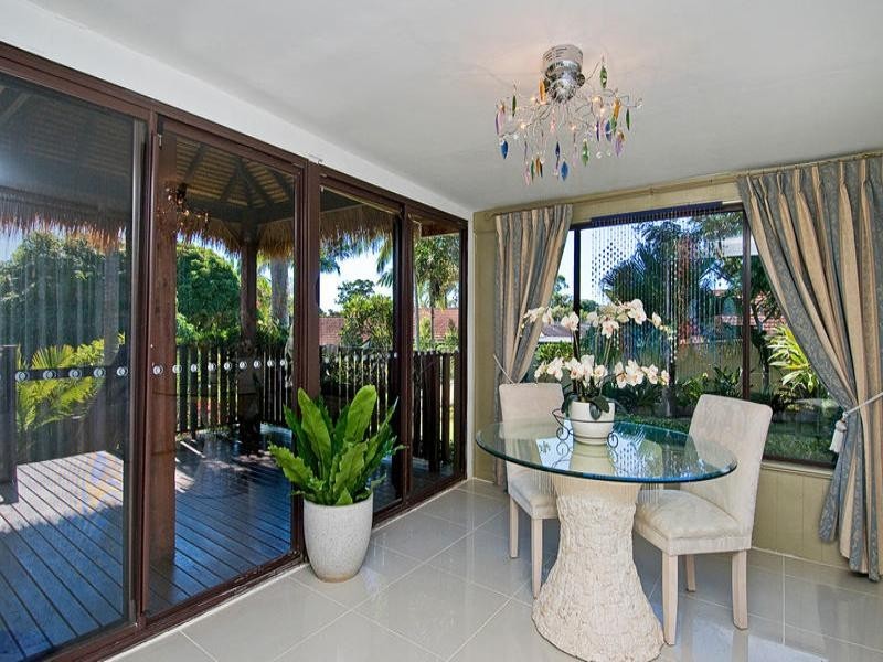 20 Eileen Avenue, Southport QLD 4215