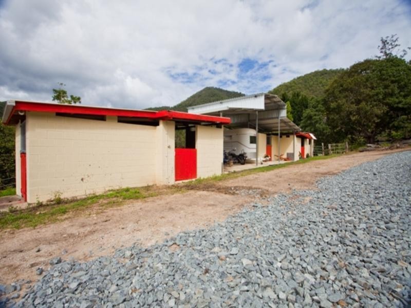 1121 Beaudesert – Nerang Road, Clagiraba QLD 4211