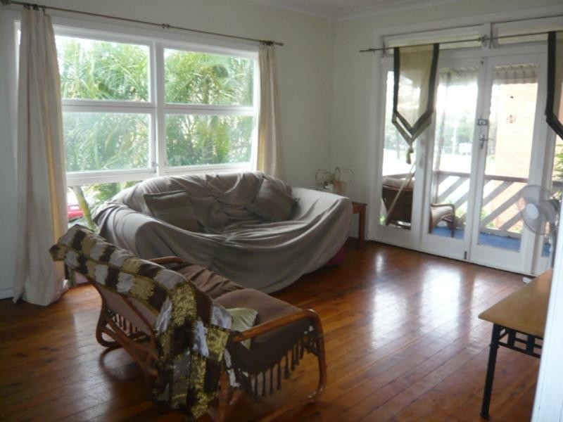 5/4 First Avenue, Burleigh Heads QLD 4220