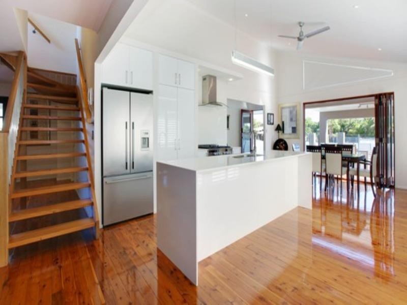 31 Albicore Street, Mermaid Waters QLD 4218