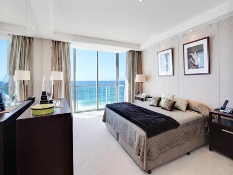 13 ‘Platinum on the Beach’, 1 Markwell Avenue, Surfers Paradise QLD 4217