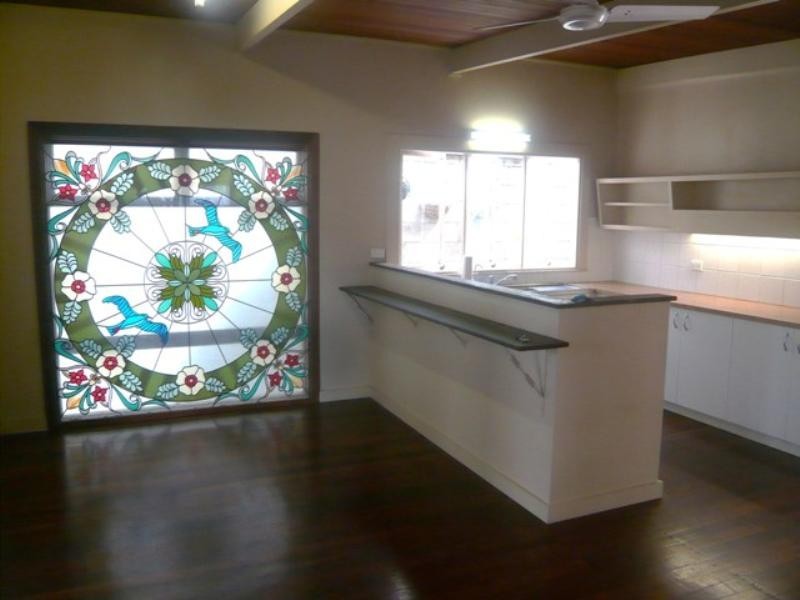 39 Paradise Avenue, Miami QLD 4220