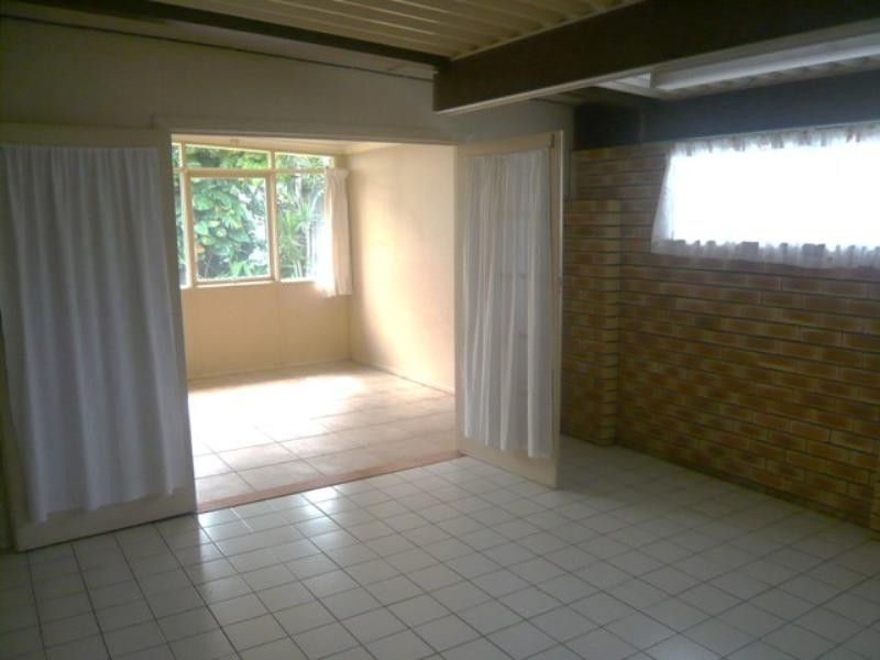 39 Paradise Avenue, Miami QLD 4220