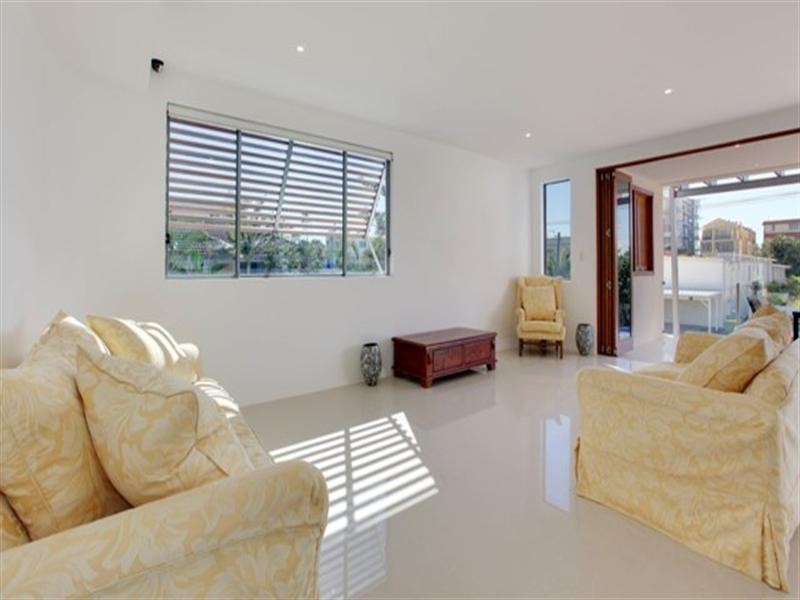 1/92 Seagull Avenue, Mermaid Beach QLD 4218