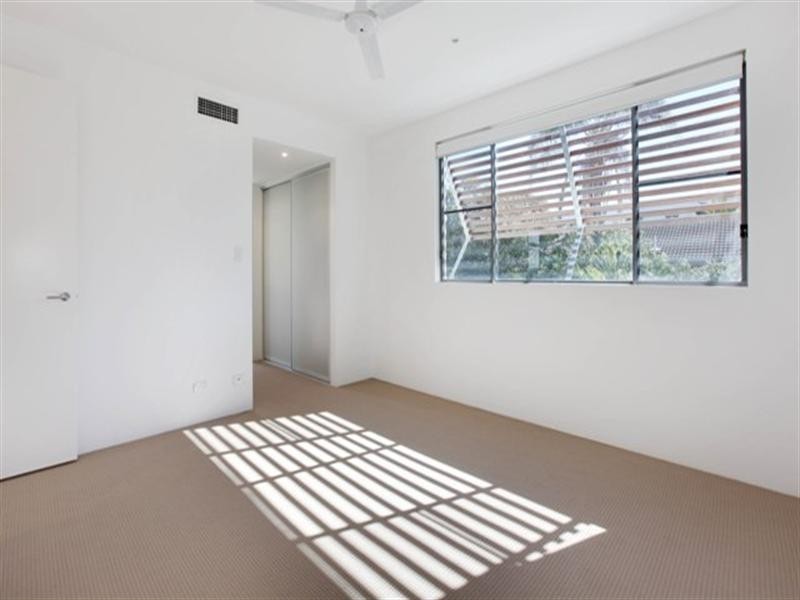 1/92 Seagull Avenue, Mermaid Beach QLD 4218