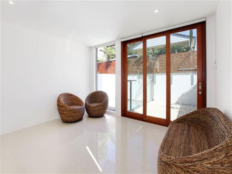 1/92 Seagull Avenue, Mermaid Beach QLD 4218
