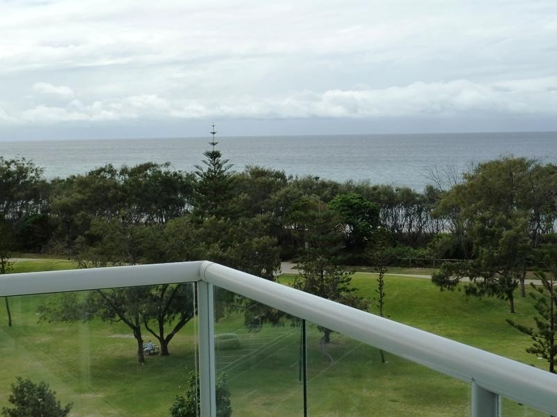 29 (6C) Carmel by the Sea, 177 Old Burleigh Road, Broadbeach QLD 4218