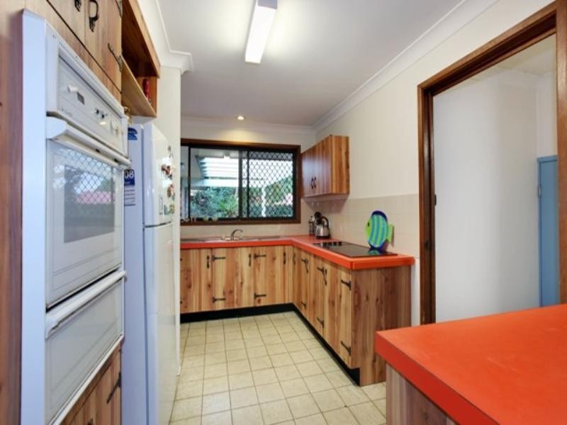 22 Bight Court, Mermaid Waters QLD 4218