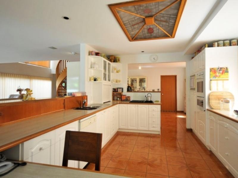 11 Seabeach Avenue, Mermaid Beach QLD 4218