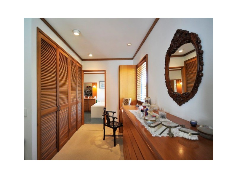 11 Seabeach Avenue, Mermaid Beach QLD 4218