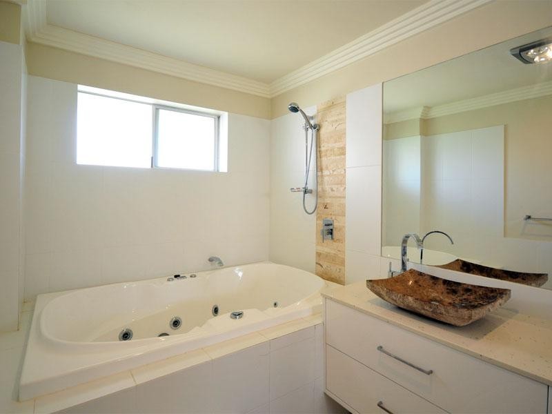 15/2 Nagel Avenue, Miami QLD 4220