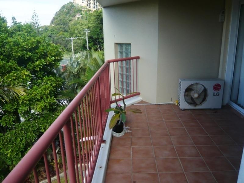 6/6 Petrel Avenue, Mermaid Beach QLD 4218