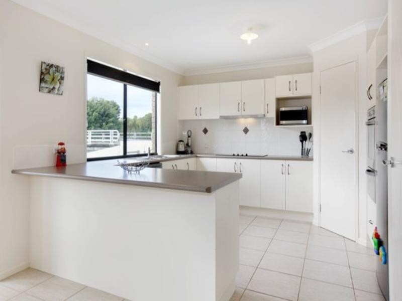 89 Tallebudgera Drive, Palm Beach QLD 4221