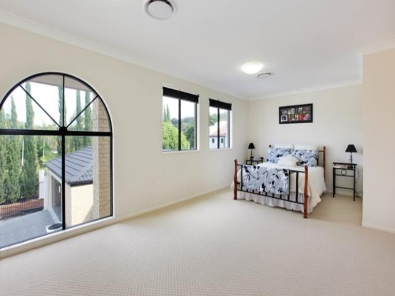 89 Tallebudgera Drive, Palm Beach QLD 4221