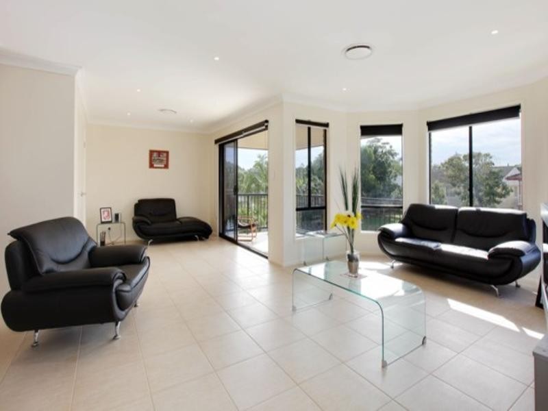 89 Tallebudgera Drive, Palm Beach QLD 4221