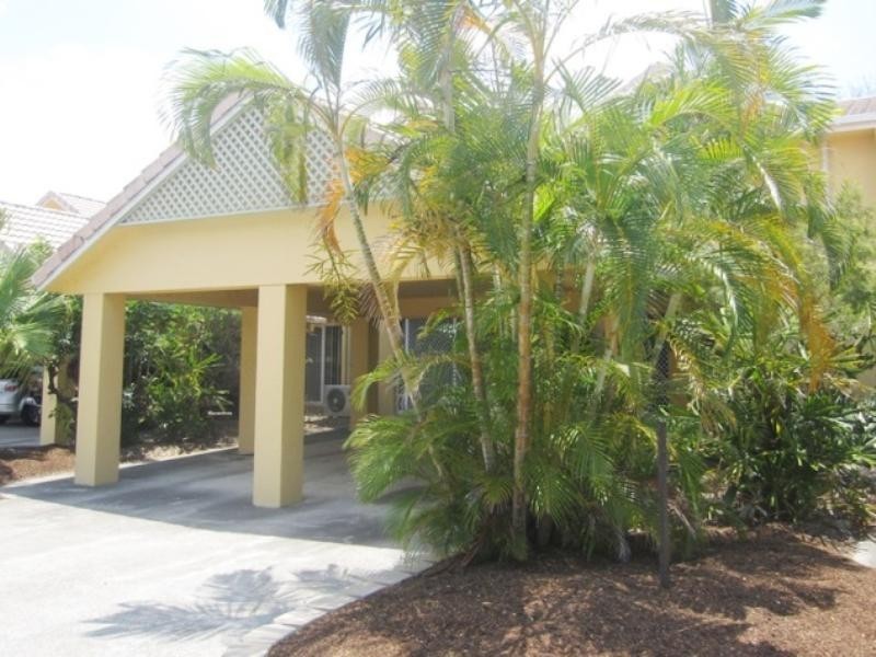 53/215 Cottesloe Drive, Mermaid Waters QLD 4218