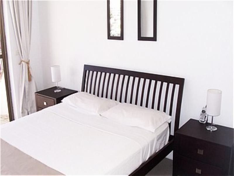 14/4 Britannia Avenue, Broadbeach QLD 4218