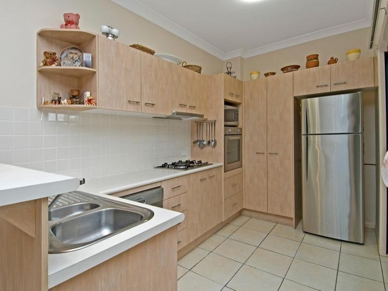 1/28 Blake Street, Southport QLD 4215