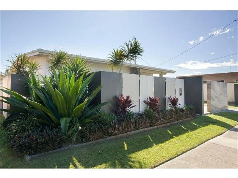 42 Middle Street, Labrador QLD 4215