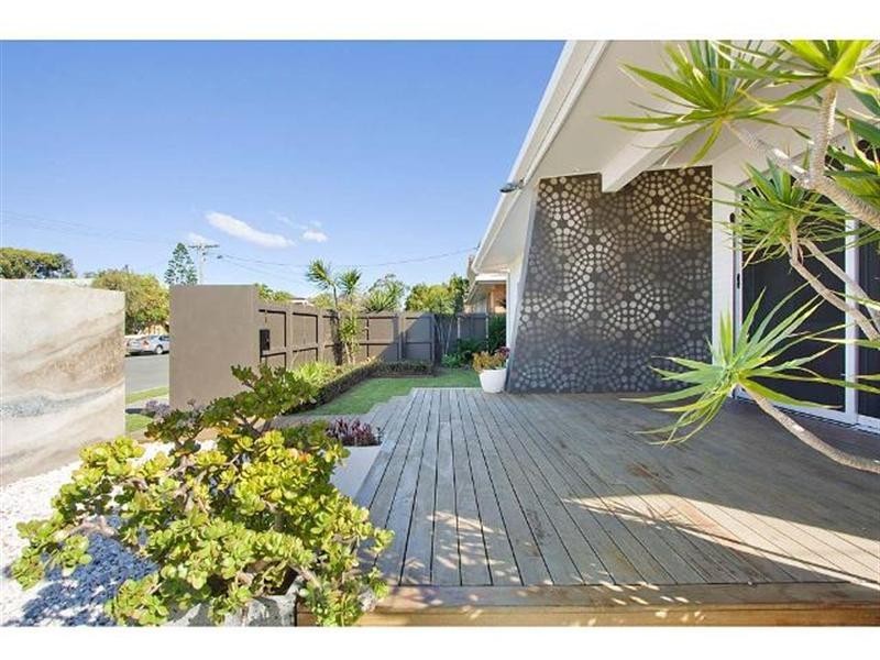 42 Middle Street, Labrador QLD 4215