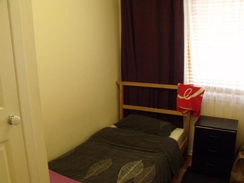 4/34 Tarcoola Crescent, Surfers Paradise QLD 4217