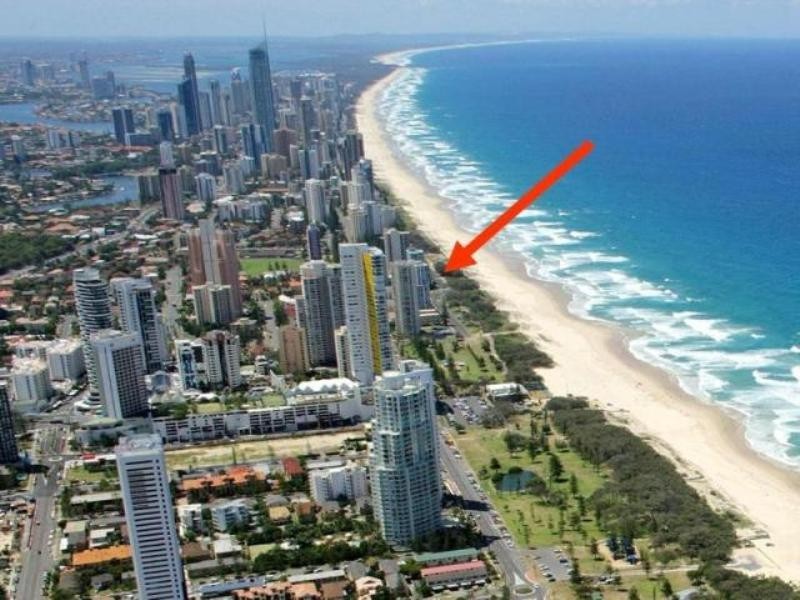 4/136 Old Burleigh Road, Broadbeach QLD 4218