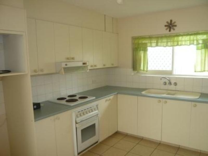 4/136 Old Burleigh Road, Broadbeach QLD 4218