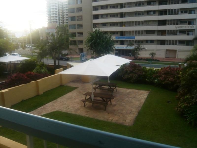 205 ‘Hi Ho Beach Apartments’, 2 Queensland Avenue, Broadbeach QLD 4218