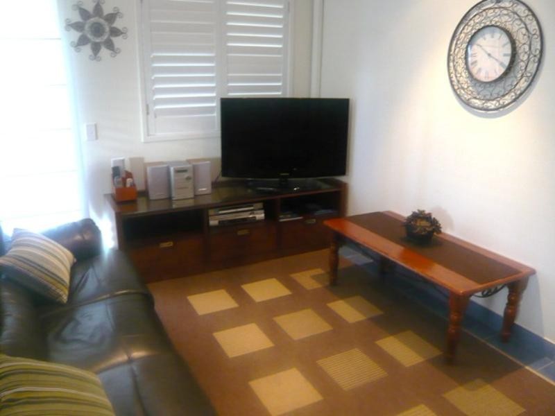 9/2320 Gold Coast Highway, Mermaid Beach QLD 4218