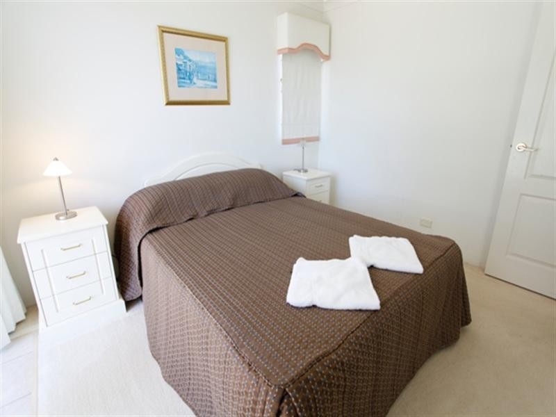 201 ‘Ritz on the Beach’, 8 Phillip Avenue, Broadbeach QLD 4218