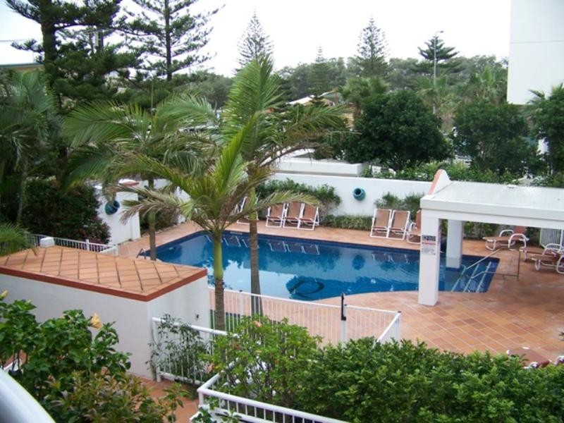 201 ‘Ritz on the Beach’, 8 Phillip Avenue, Broadbeach QLD 4218