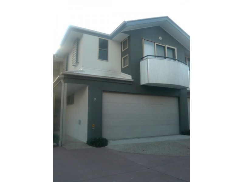 9/32-34 Margaret, Southport QLD 4215