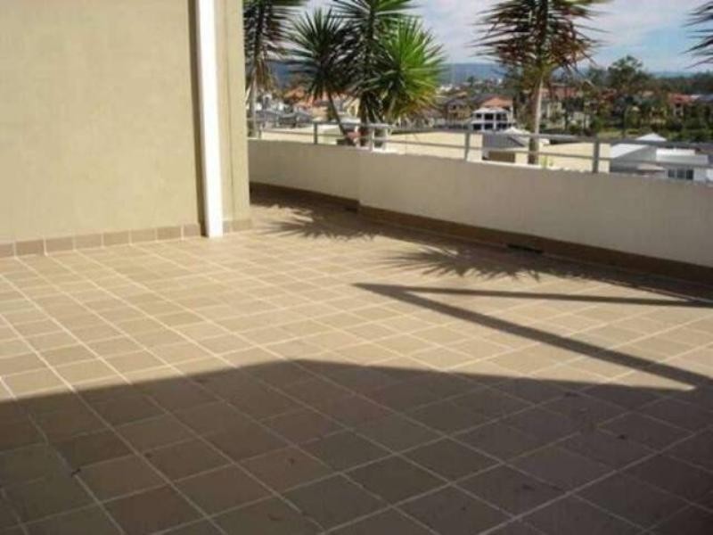 17/10 Valbonne Avenue, Varsity Lakes QLD 4227