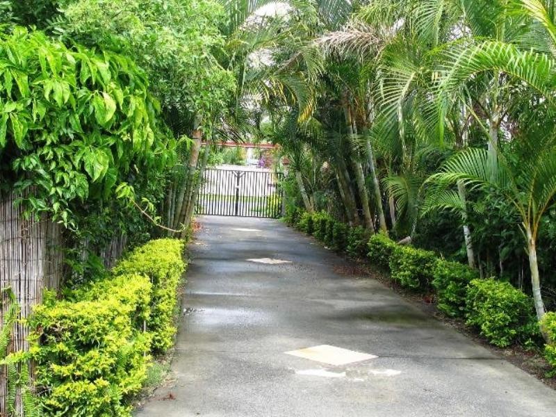 30 Karina Crescent, Broadbeach Waters QLD 4218