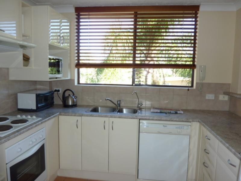 4/3 Jubilee Avenue, Broadbeach QLD 4218