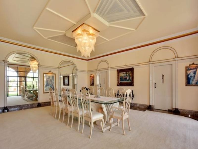 ‘Bartinon’ 26 Marseille Court, Sorrento QLD 4217