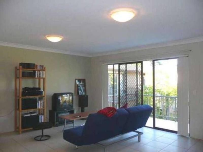 5/6 Angie Court, Mermaid Waters QLD 4218