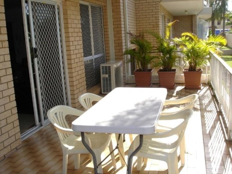 3/2279 Gold Coast Highway, Mermaid Beach QLD 4218