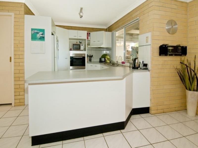 30 Wantana Crescent, Edens Landing QLD 4207